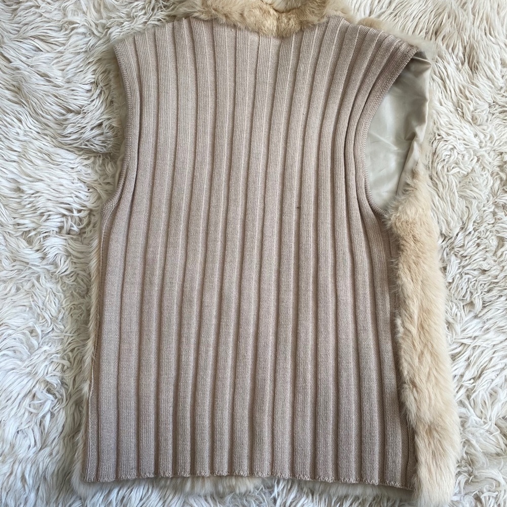 White House black market Tan fur vest - Picture 5 of 6